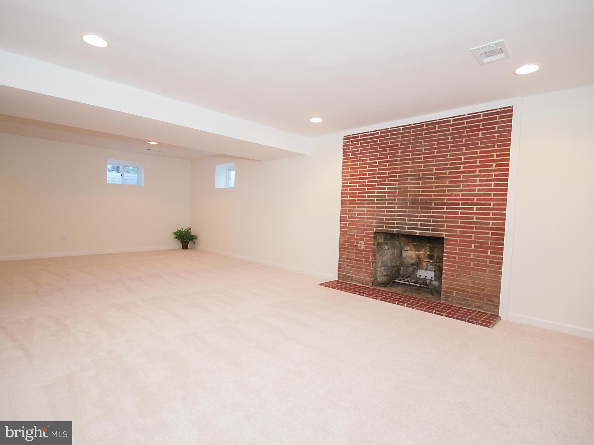 BRINKLEY MANOR - Residential