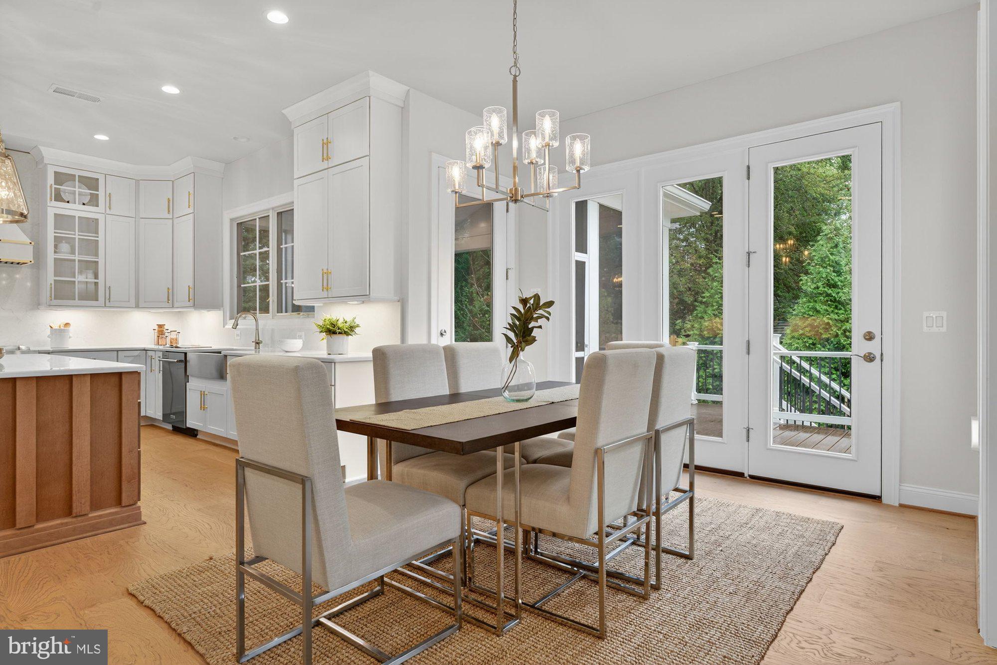 VIENNA WOODS - Residential