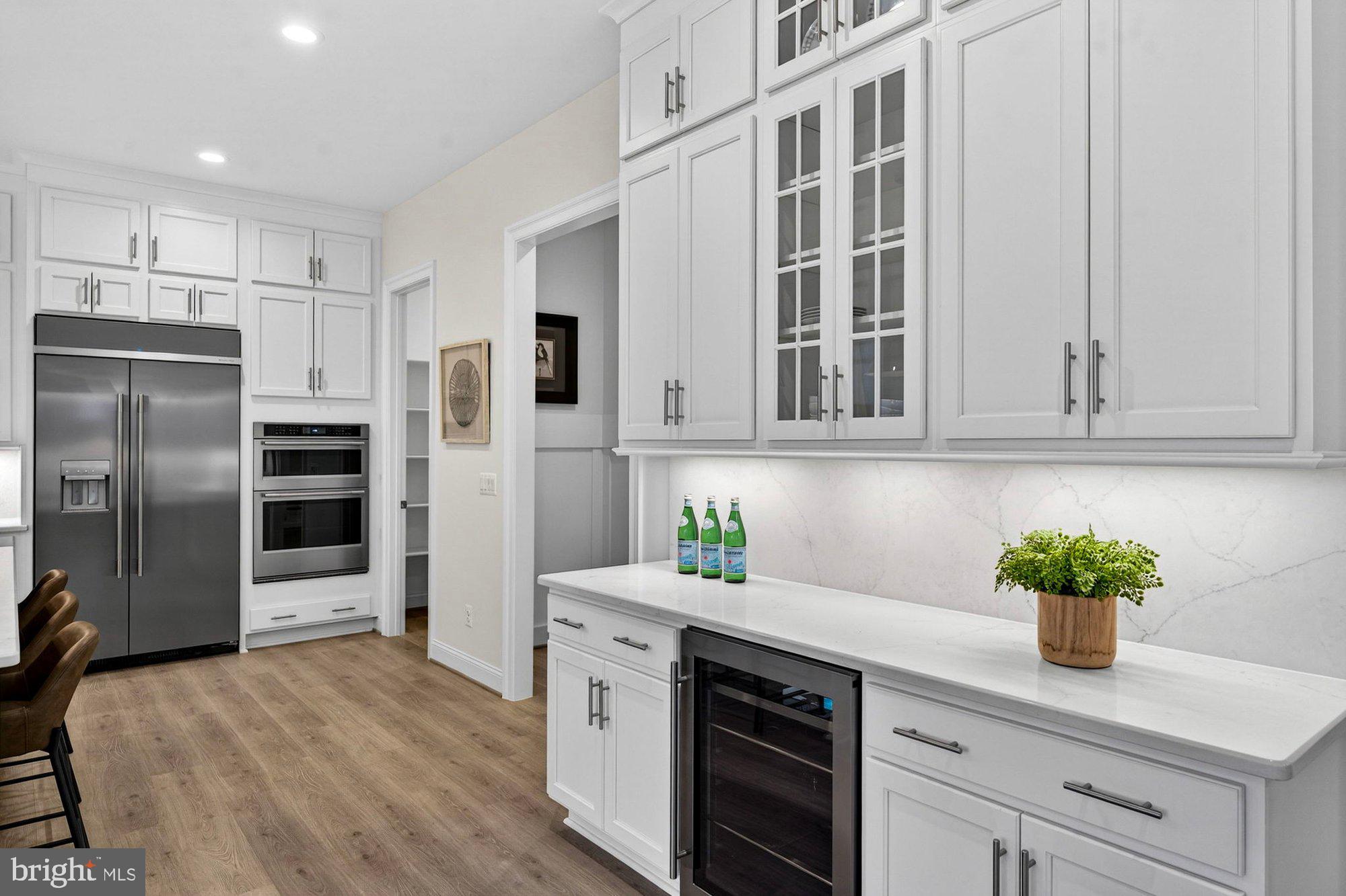 VIENNA WOODS - Residential