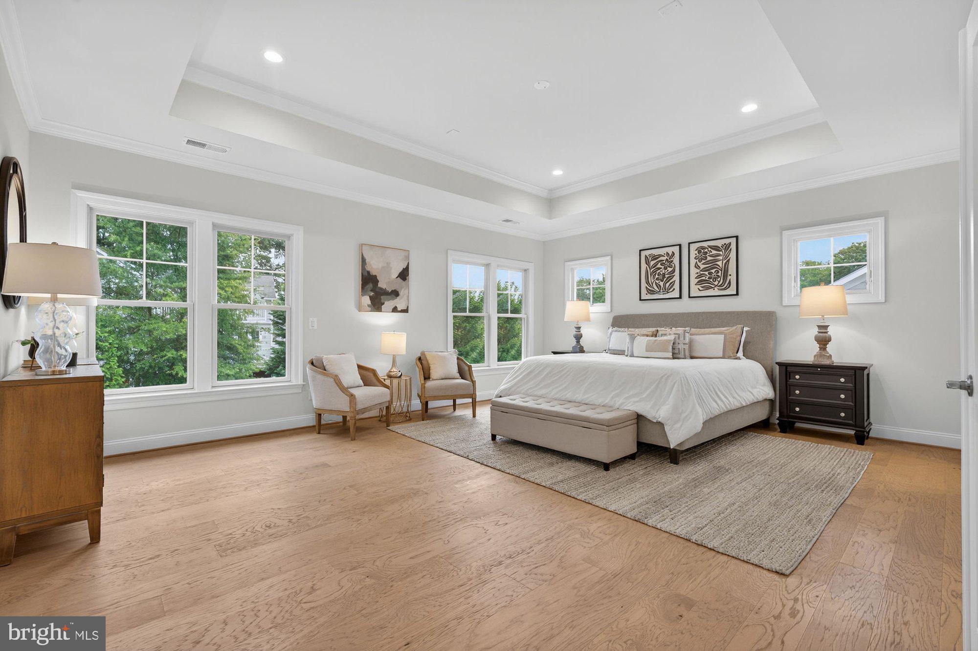 VIENNA WOODS - Residential