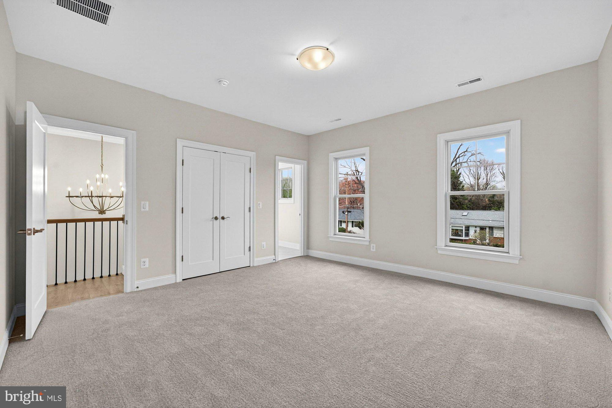 VIENNA WOODS - Residential