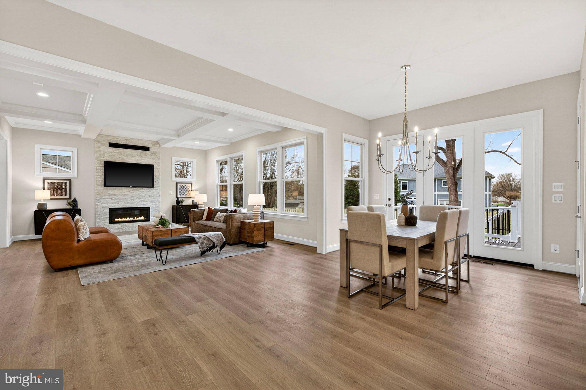 VIENNA WOODS - Residential