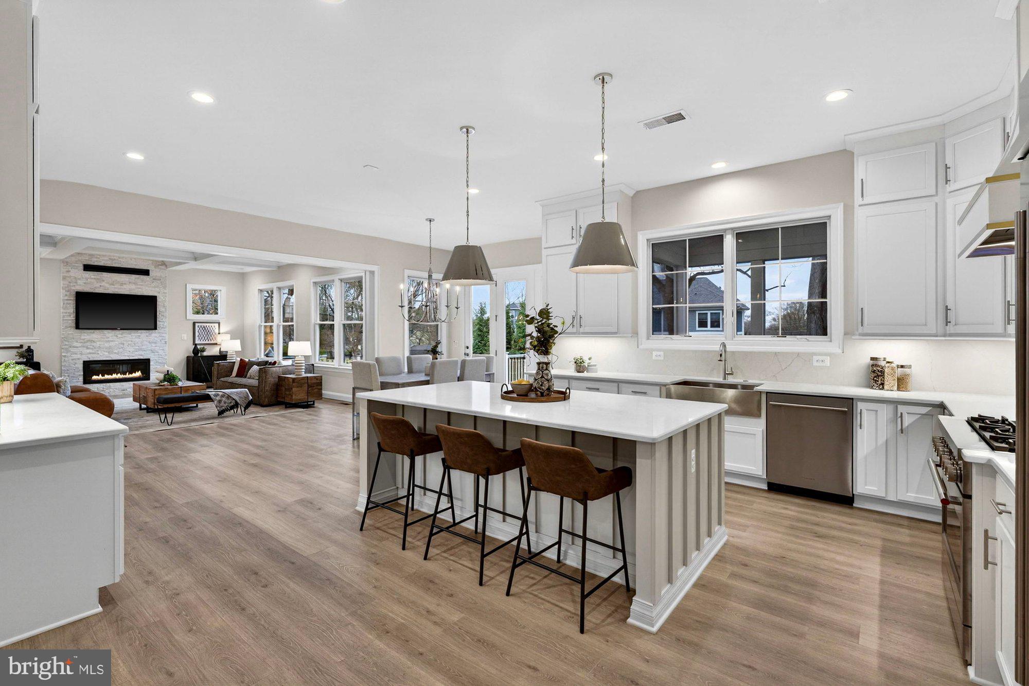 VIENNA WOODS - Residential