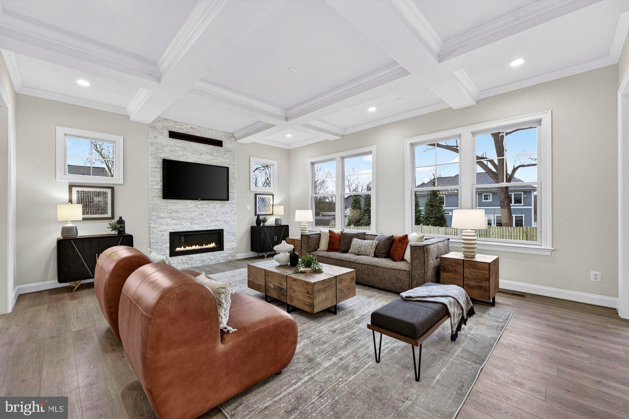 VIENNA WOODS - Residential