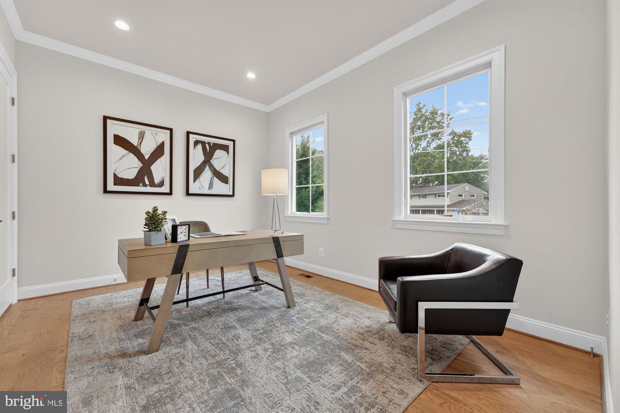 VIENNA WOODS - Residential