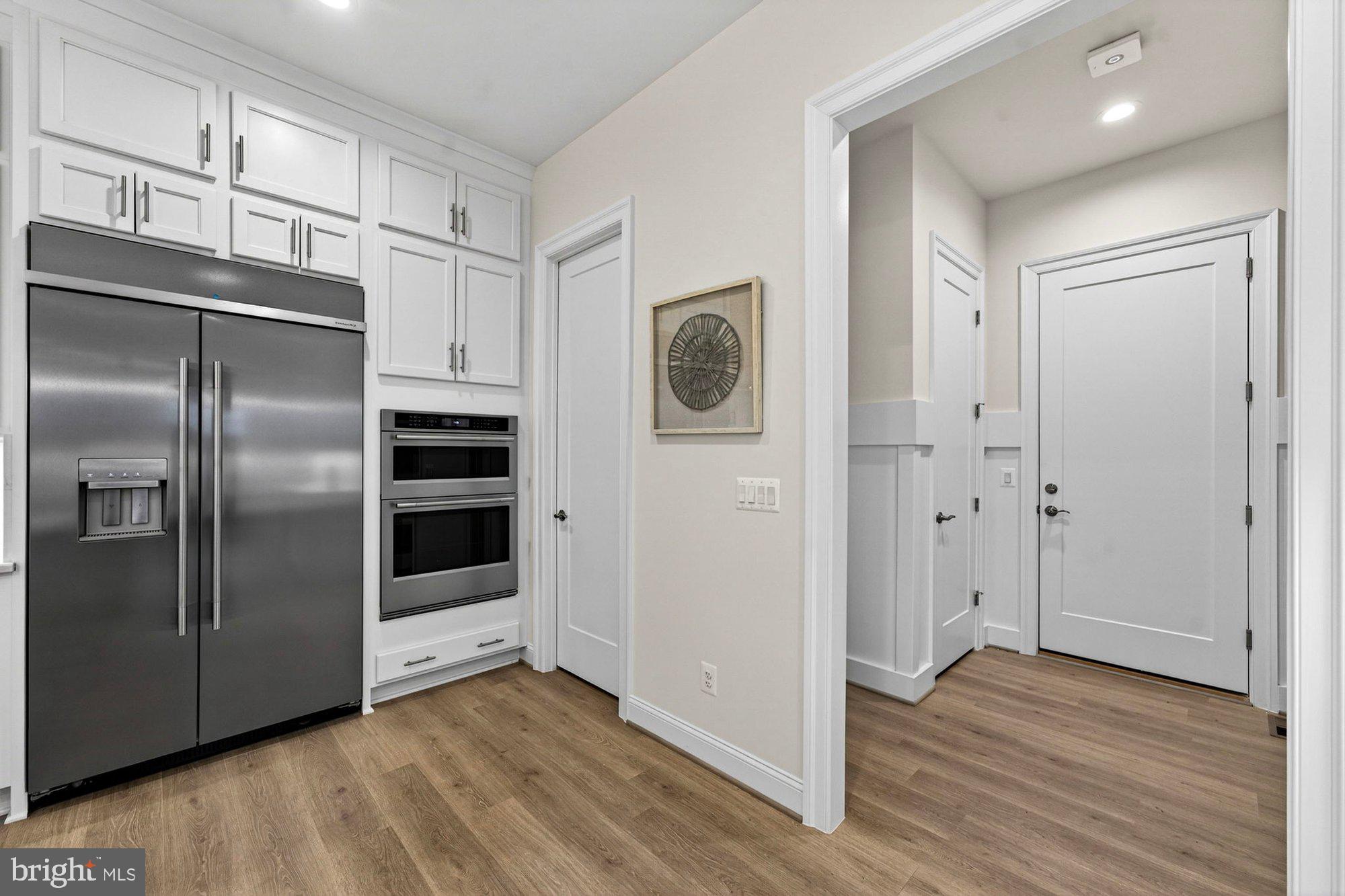 VIENNA WOODS - Residential