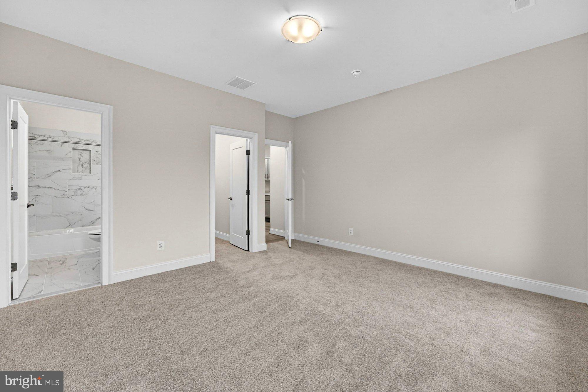 VIENNA WOODS - Residential