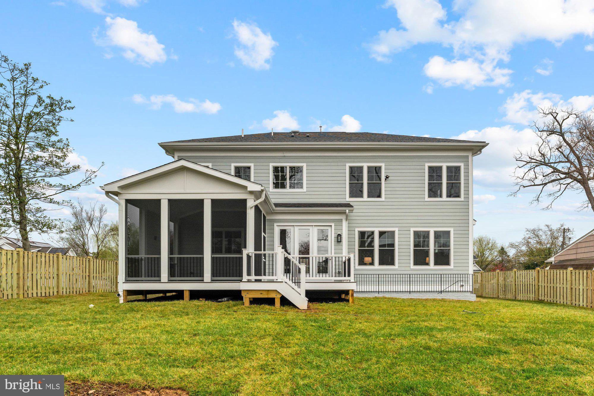 VIENNA WOODS - Residential