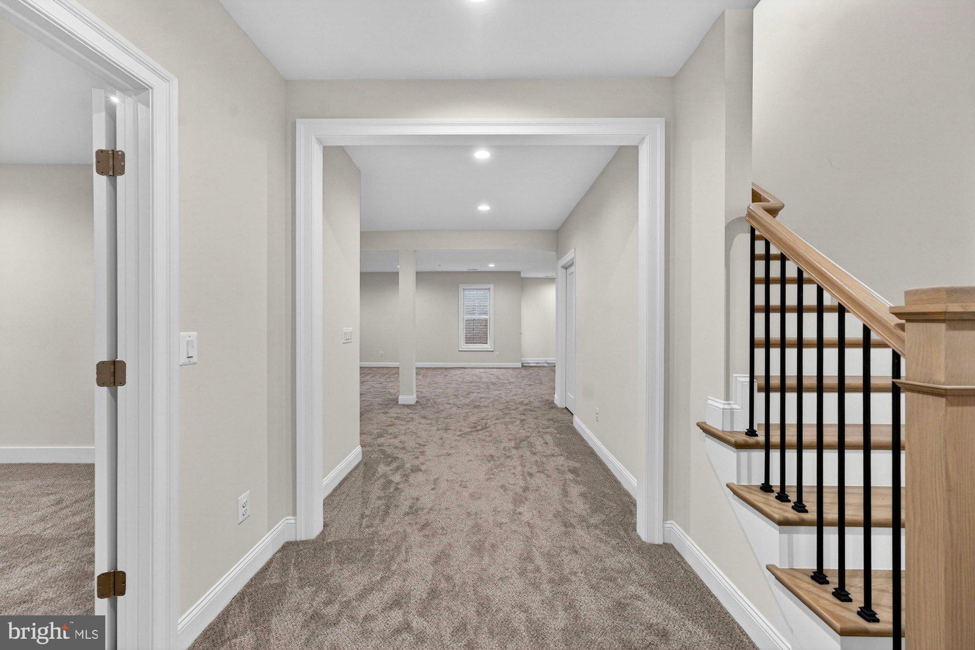 VIENNA WOODS - Residential