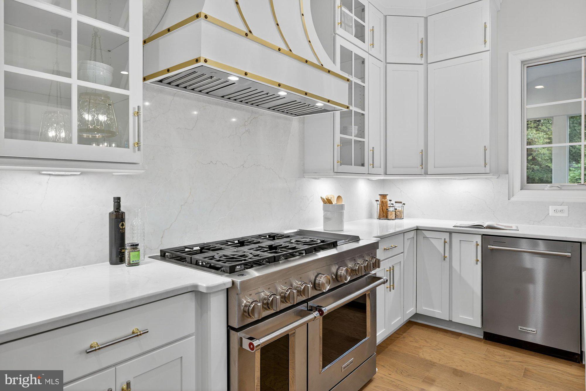 VIENNA WOODS - Residential