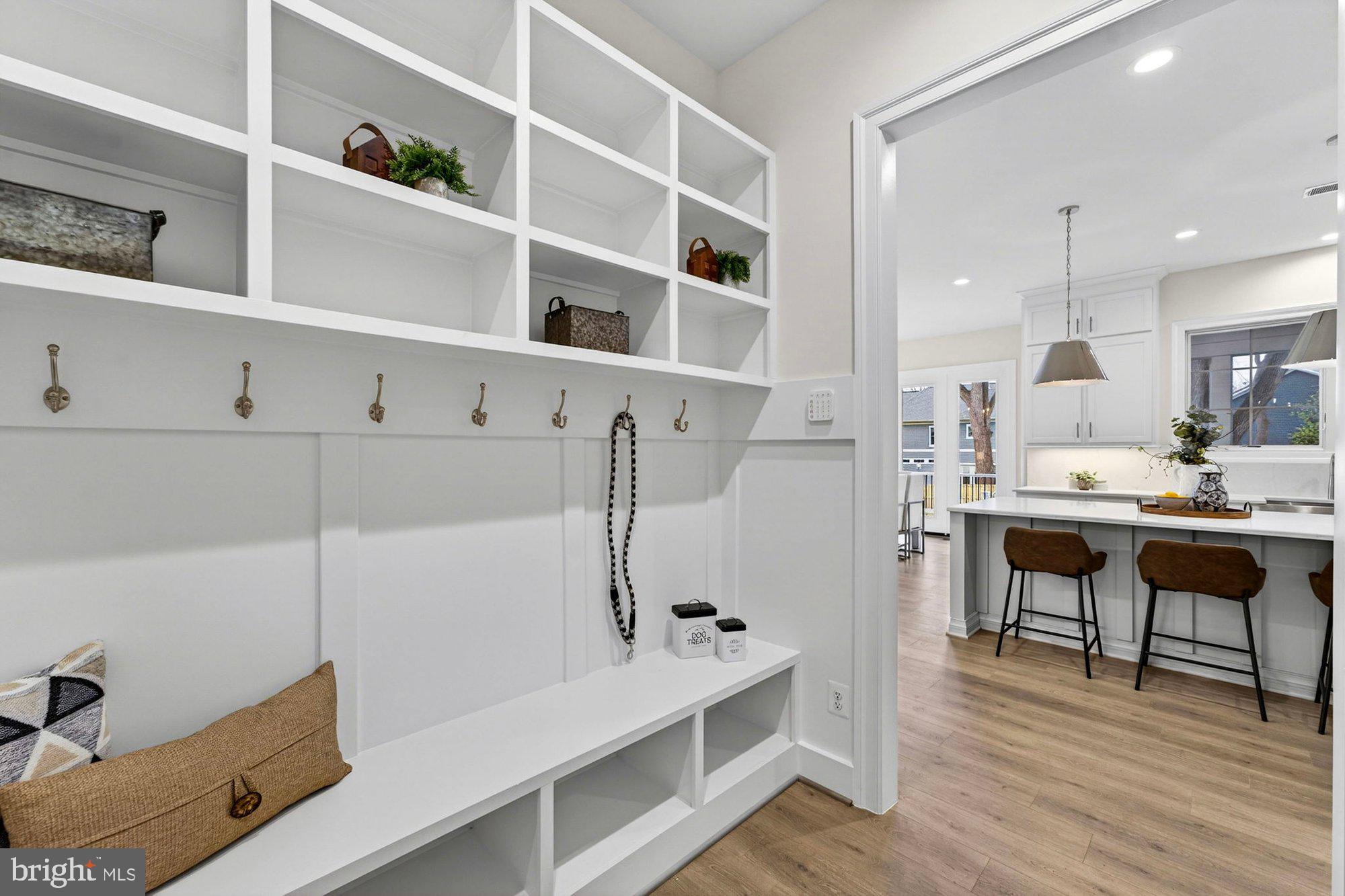 VIENNA WOODS - Residential