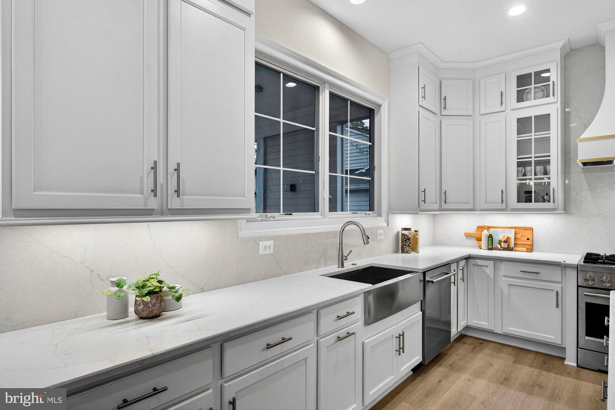 VIENNA WOODS - Residential