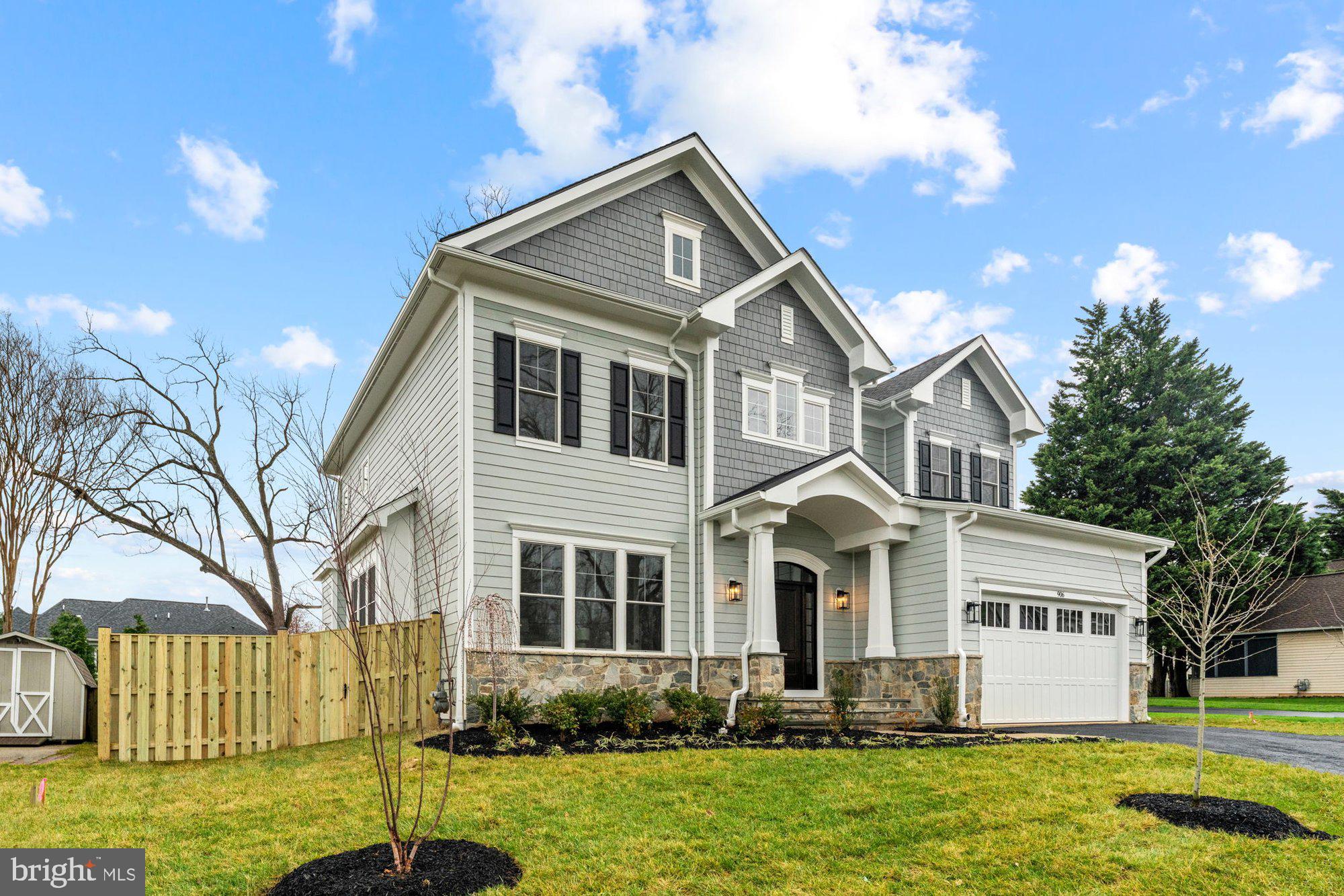 VIENNA WOODS - Residential