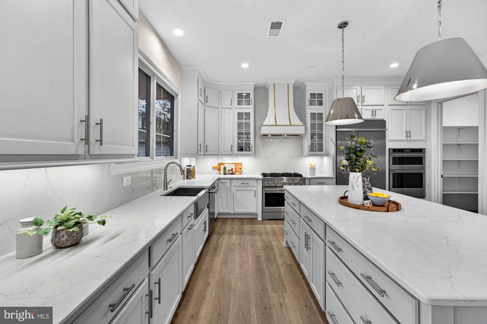 VIENNA WOODS - Residential