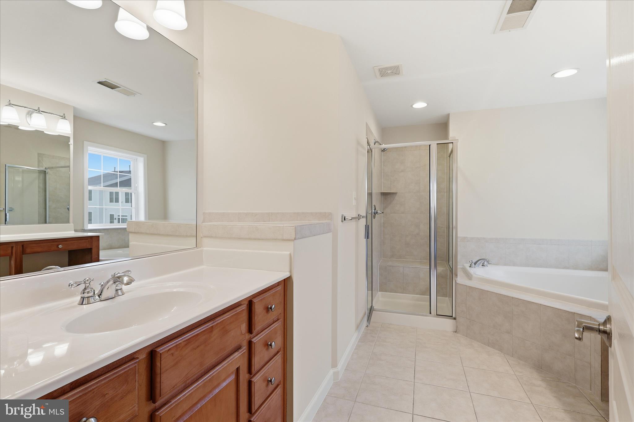 SPRING PARK STATION - Residential