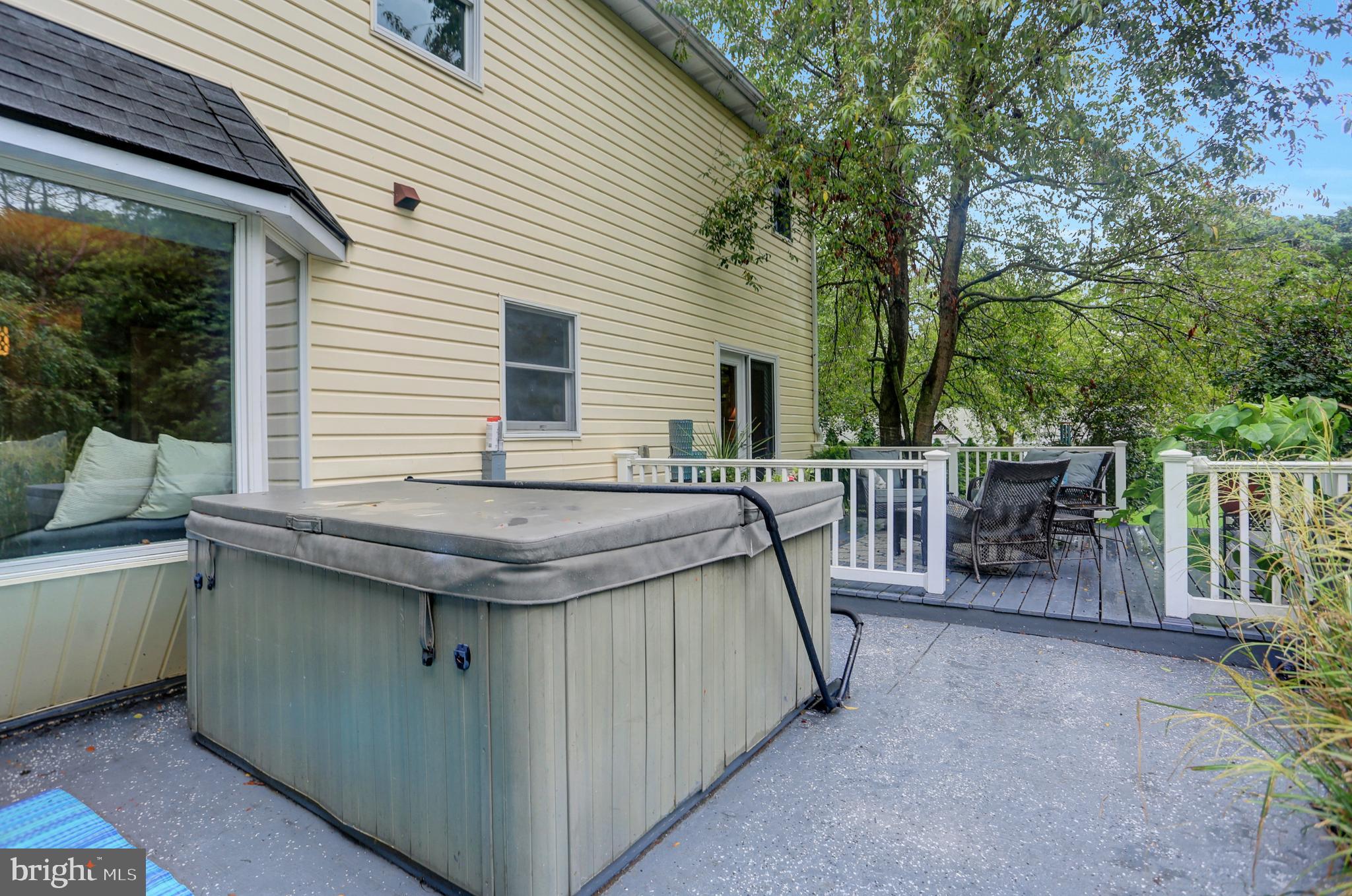 SOUTH GUILFORD - Residential