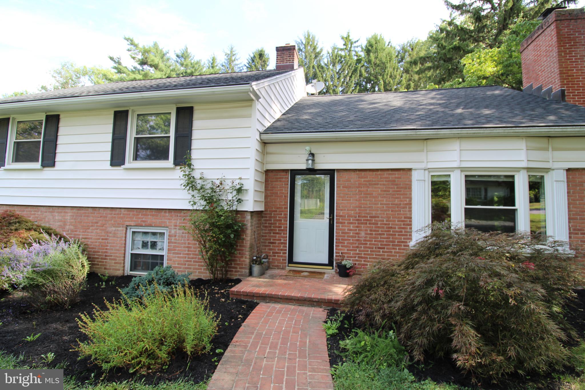 1133 COLONIAL ROAD