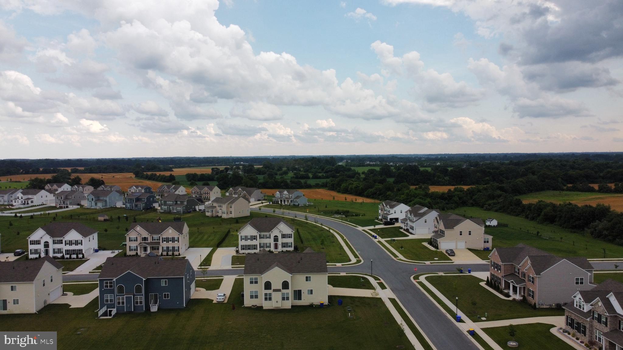 SUMMIT POINTE - Residential