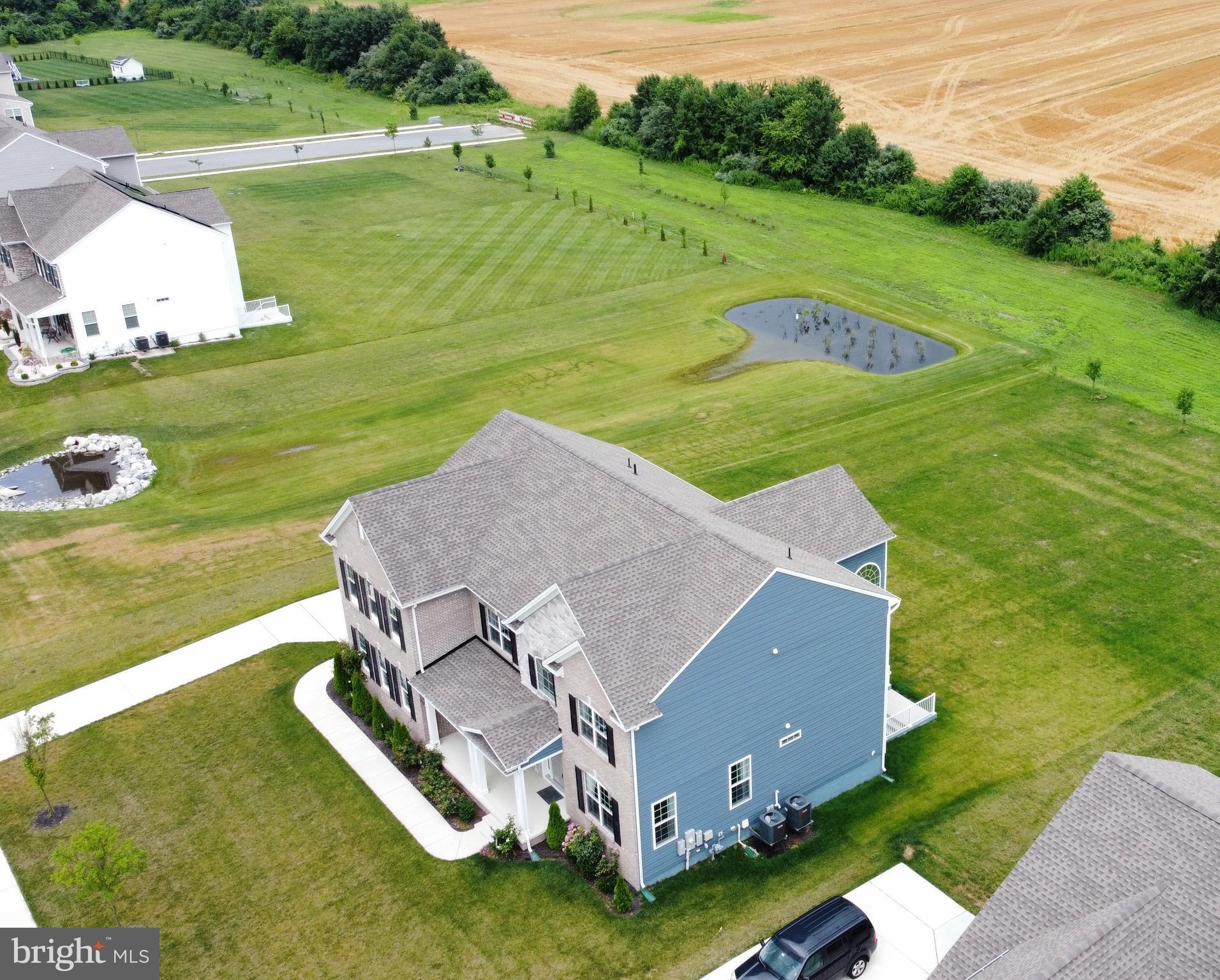 SUMMIT POINTE - Residential