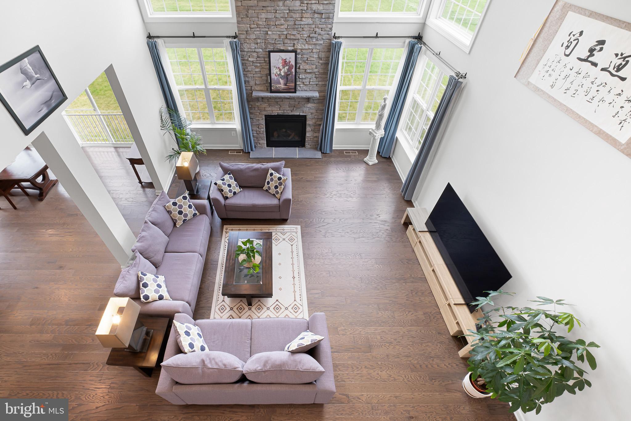 SUMMIT POINTE - Residential