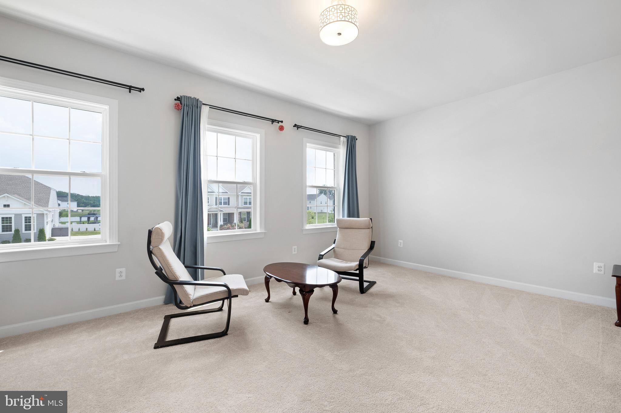 SUMMIT POINTE - Residential