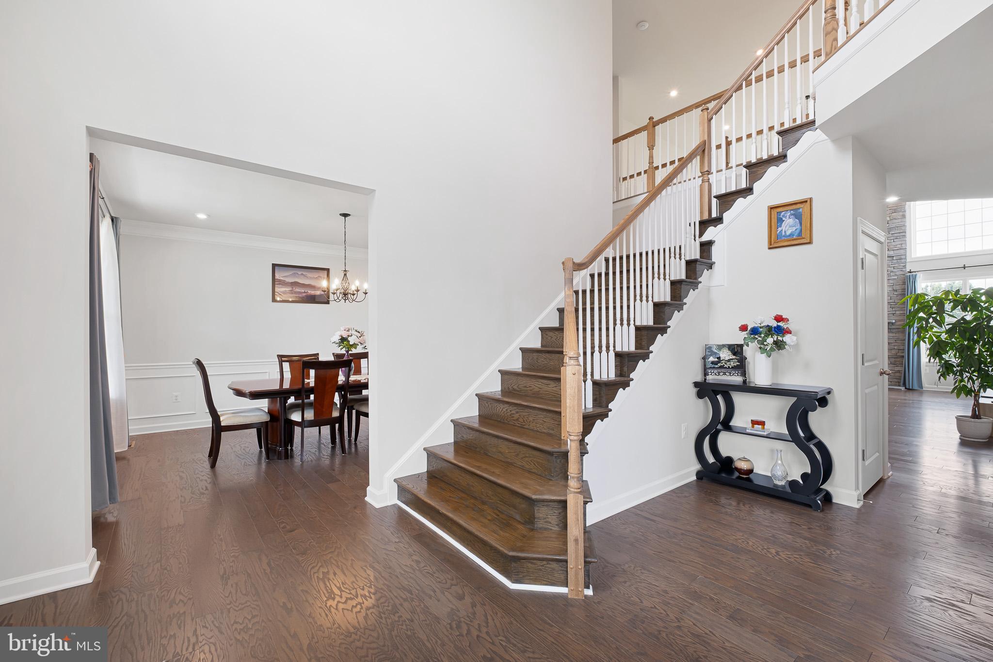 SUMMIT POINTE - Residential