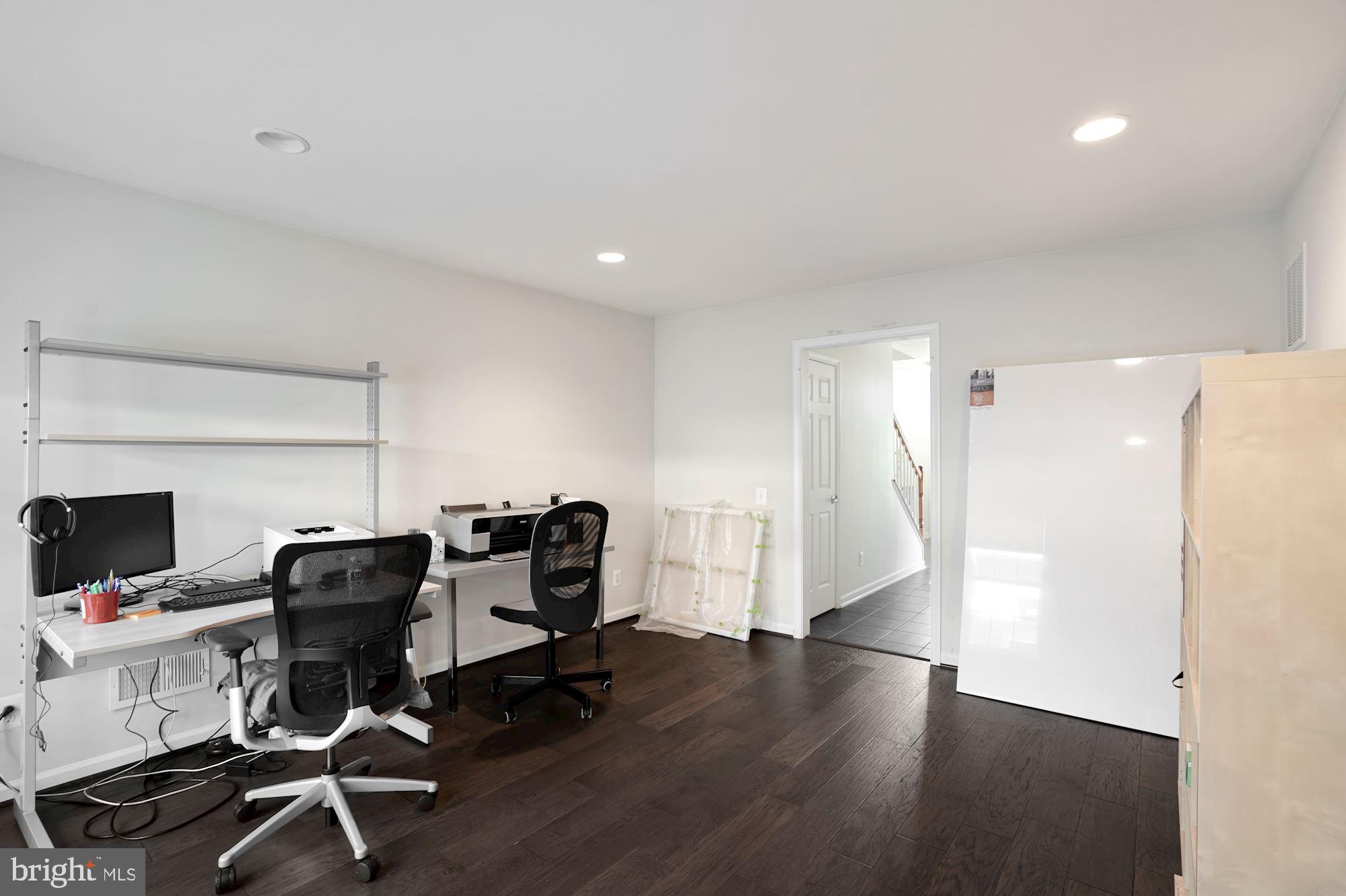 OAKLAWN - Residential