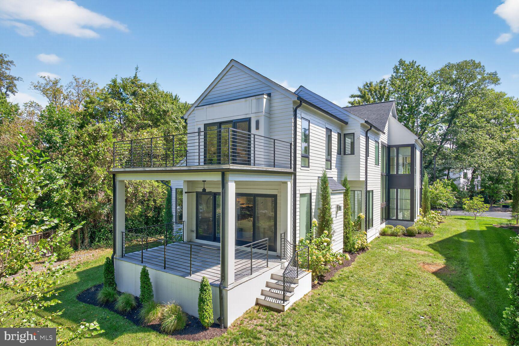 INGLESIDE - Residential