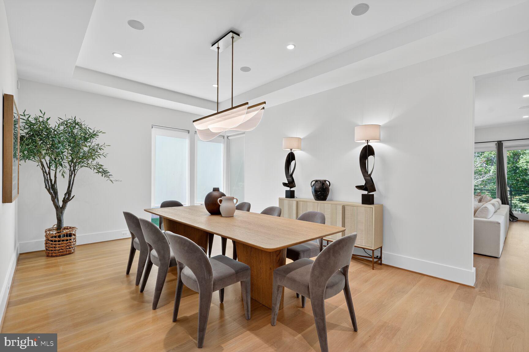 INGLESIDE - Residential