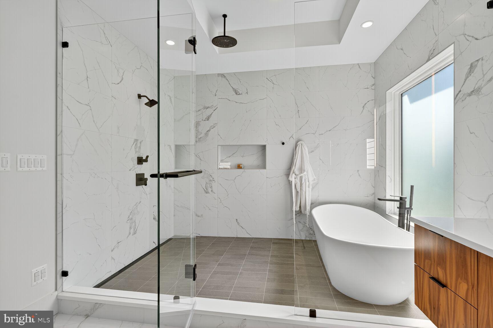 INGLESIDE - Residential