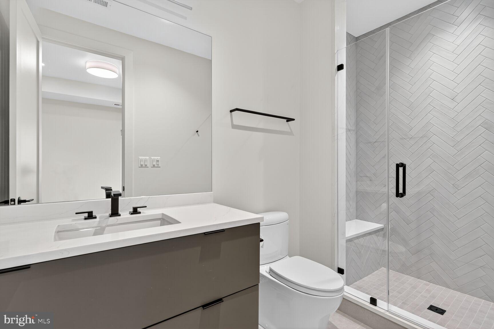 INGLESIDE - Residential