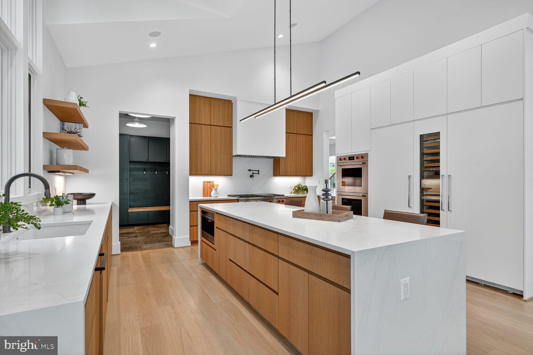 INGLESIDE - Residential