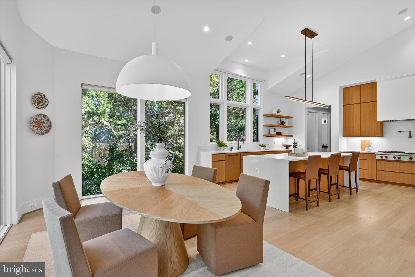 INGLESIDE - Residential