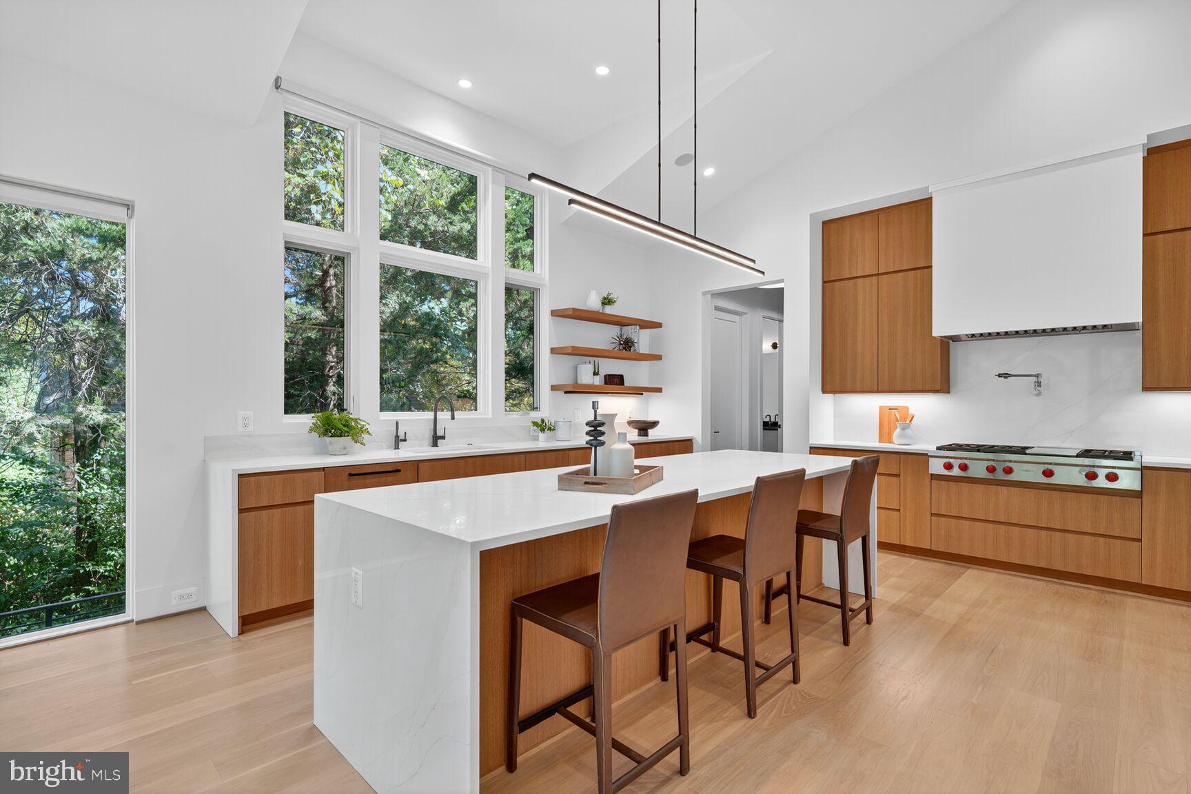 INGLESIDE - Residential