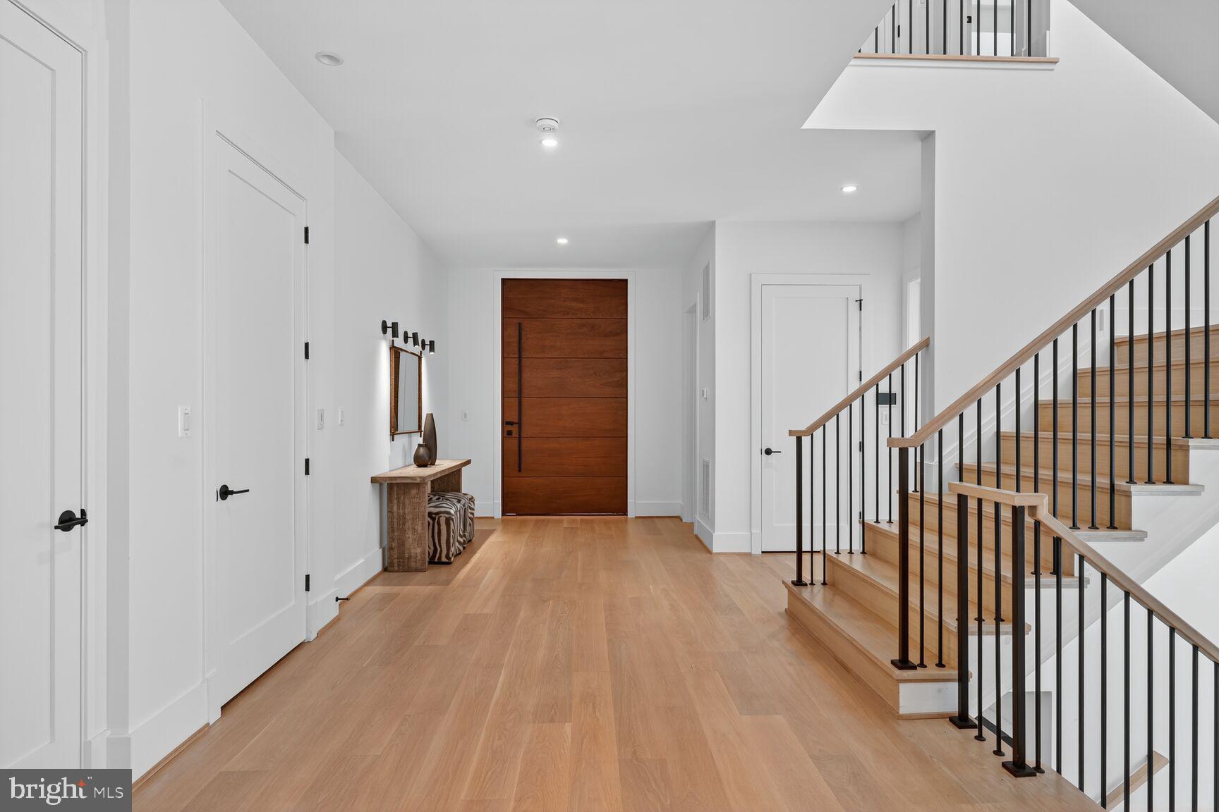 INGLESIDE - Residential