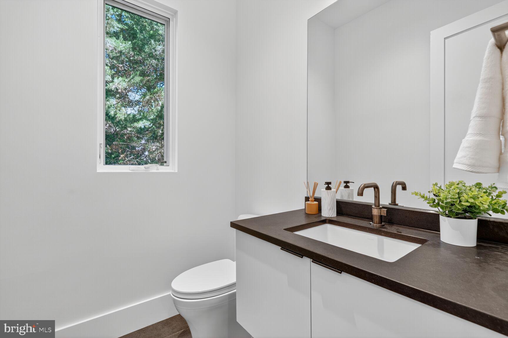 INGLESIDE - Residential