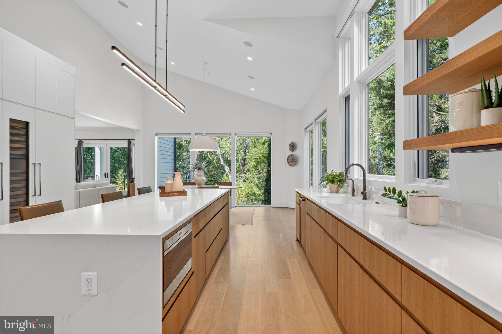 INGLESIDE - Residential