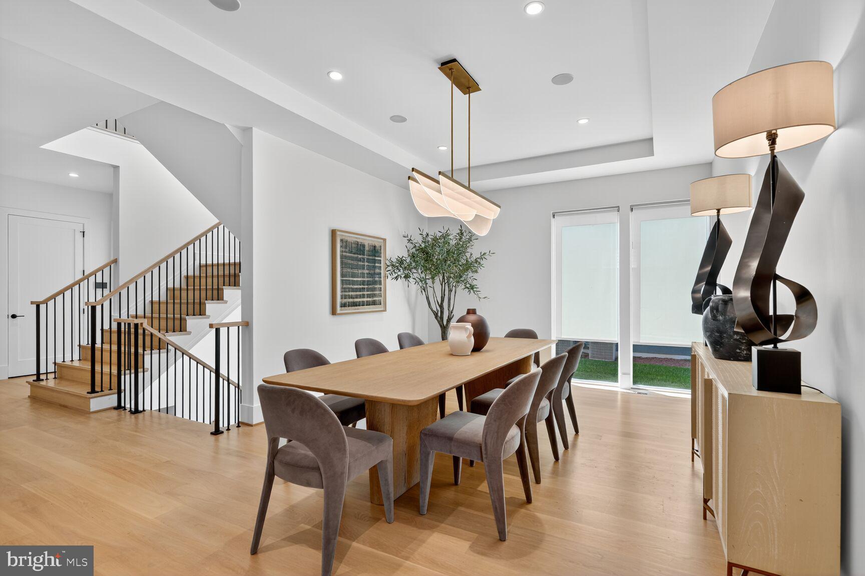 INGLESIDE - Residential