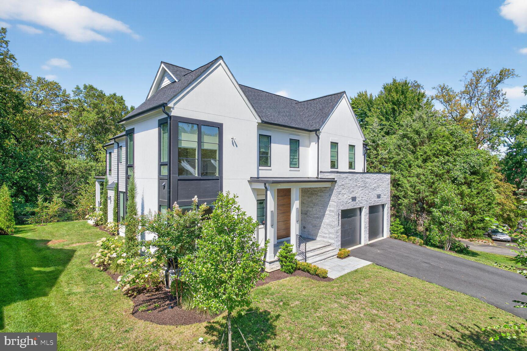 INGLESIDE - Residential