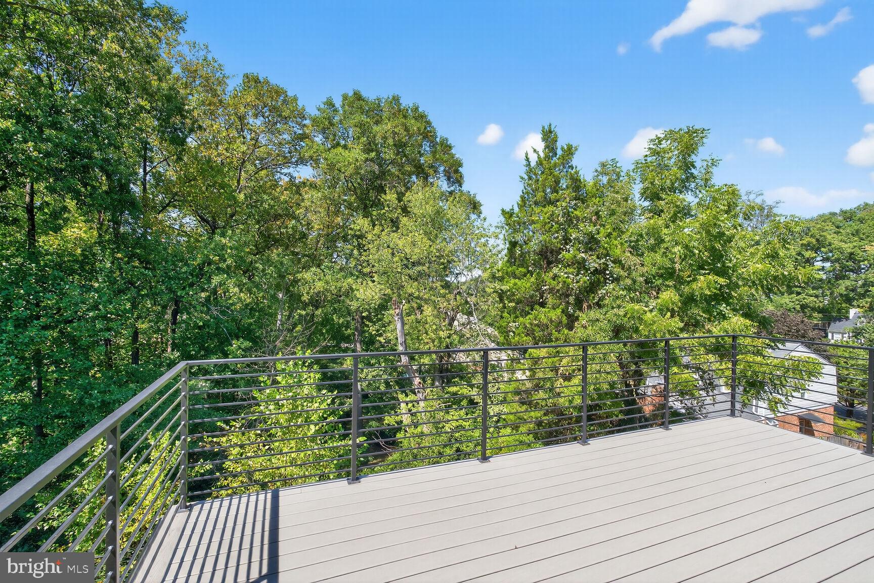 INGLESIDE - Residential