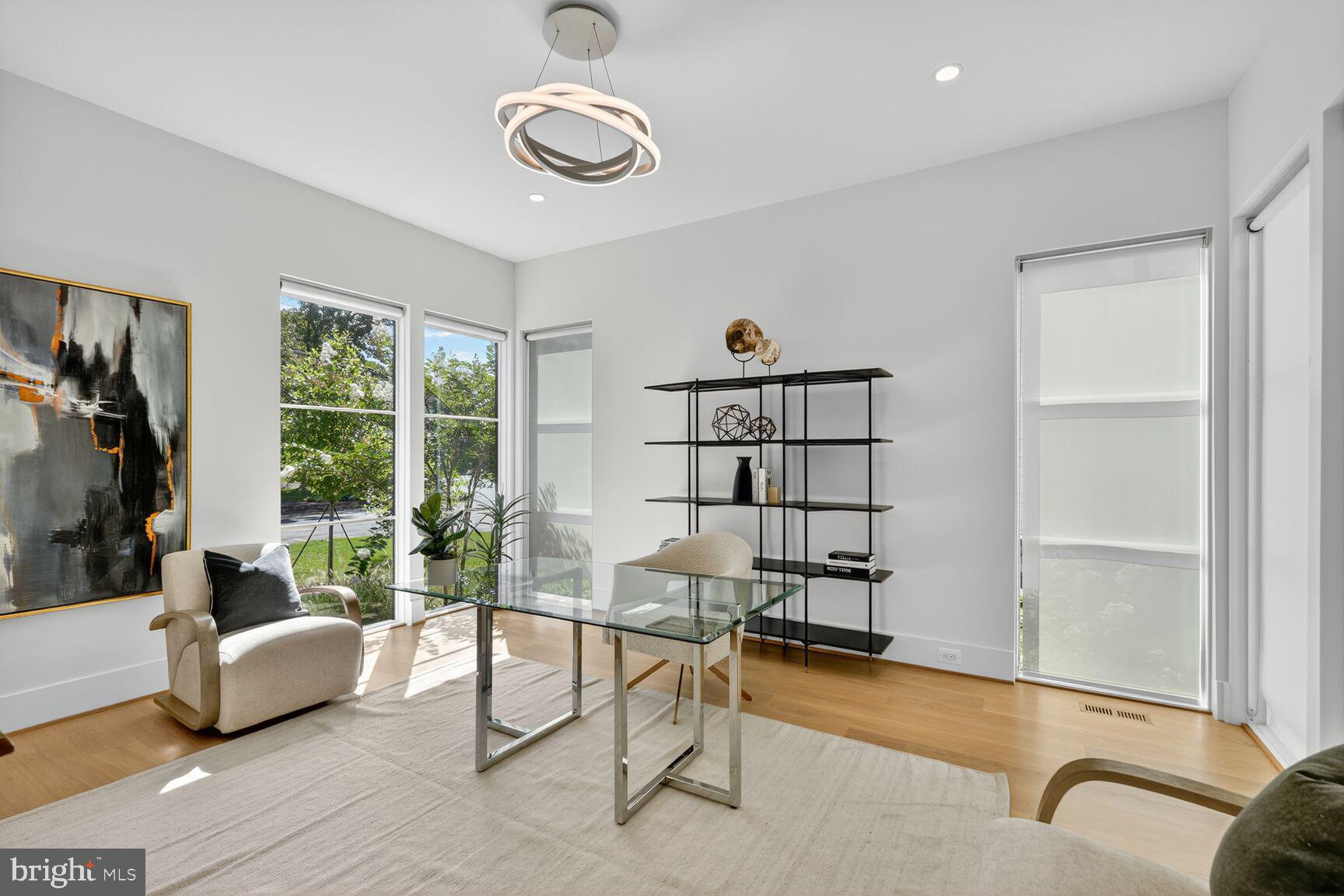 INGLESIDE - Residential