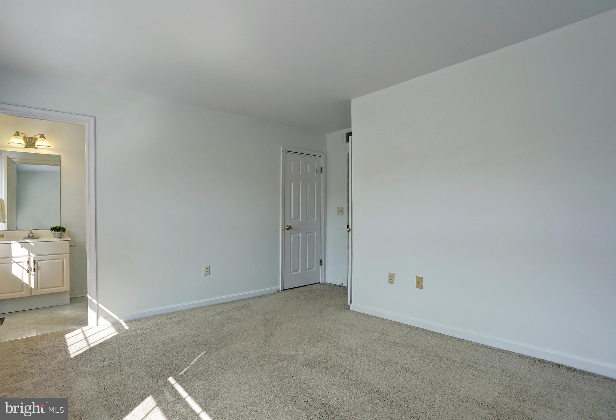 BEAUMONT SQUARE - Residential