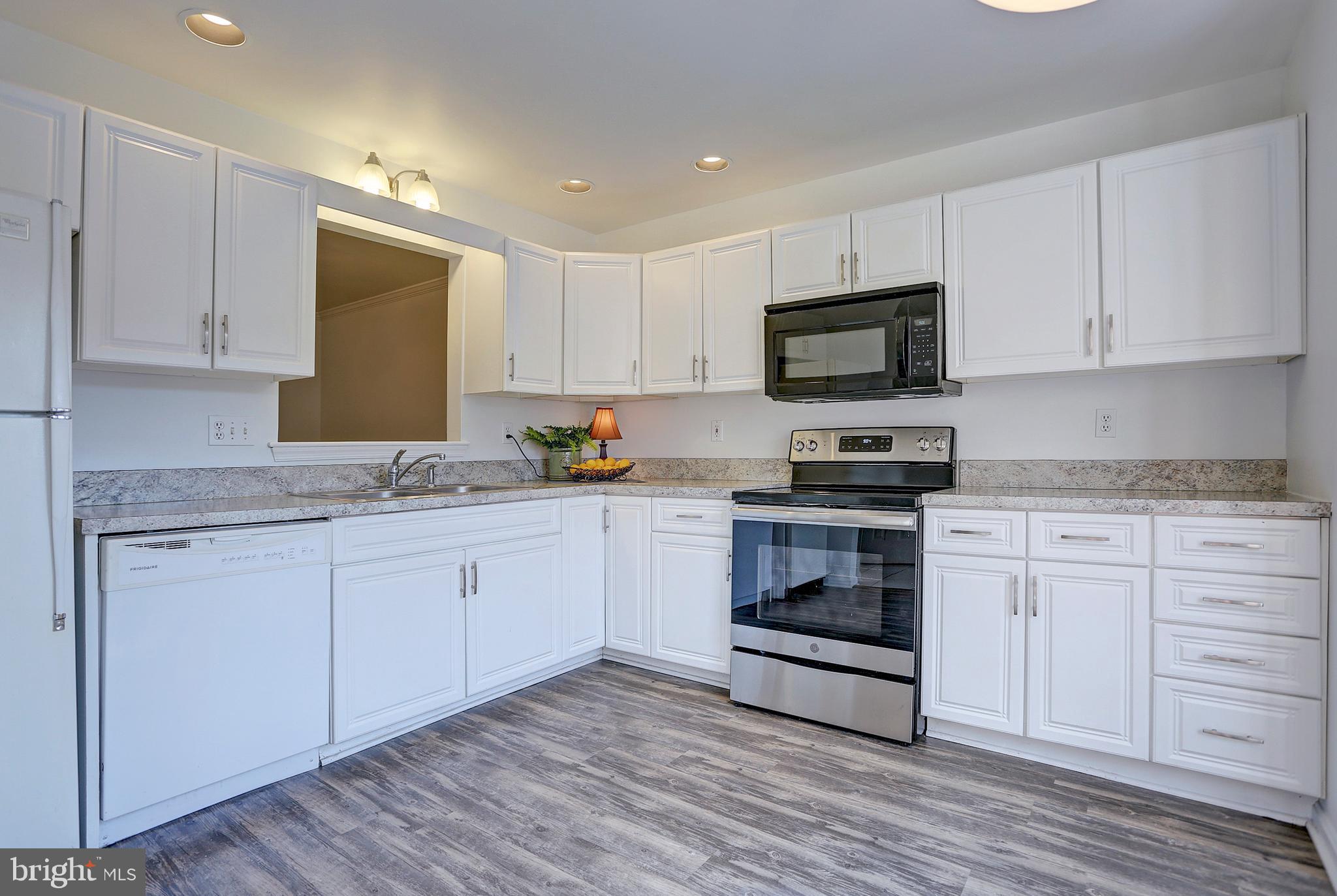 BEAUMONT SQUARE - Residential