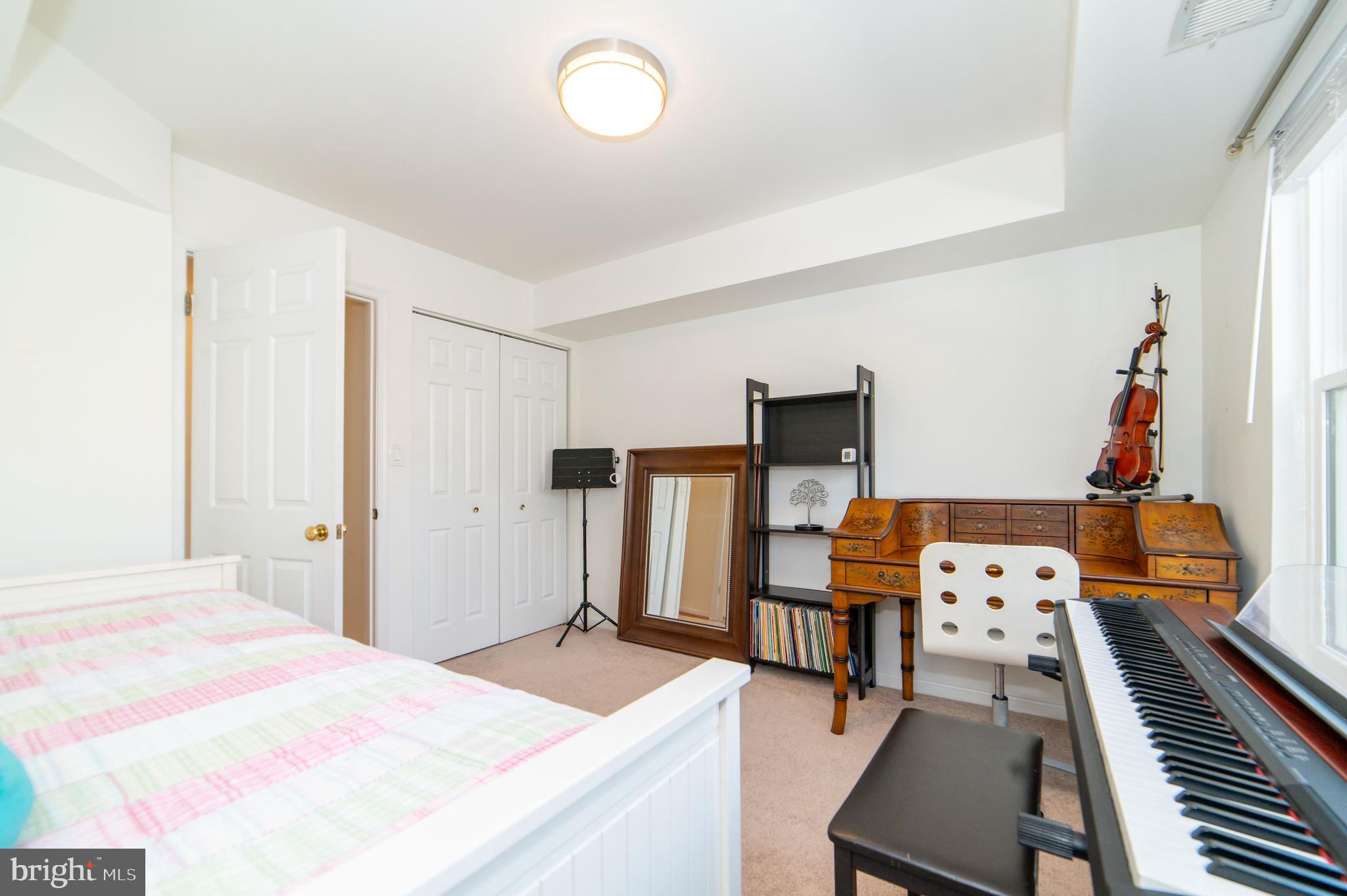 PONDS AT CENTREVILLE - Residential