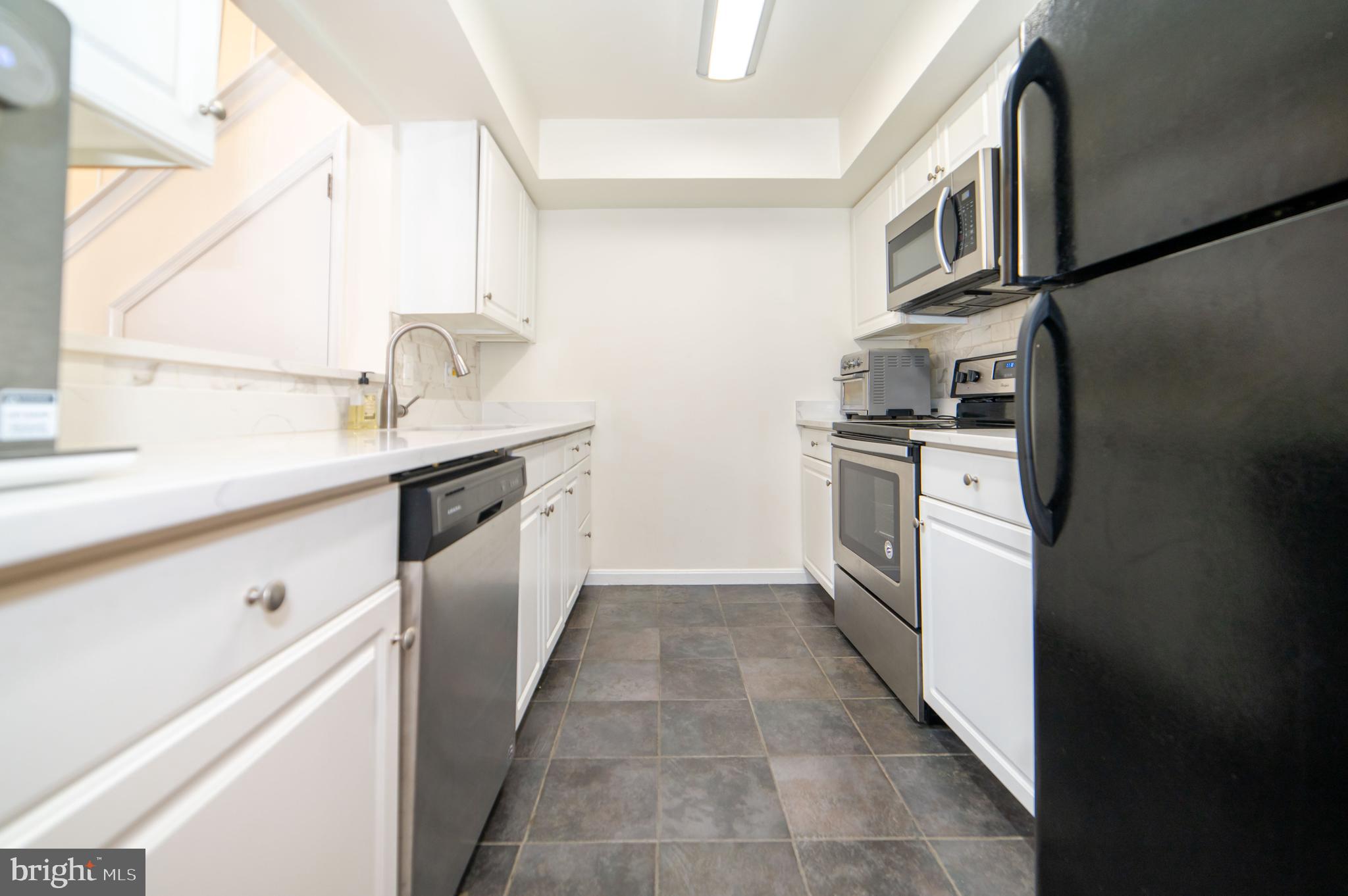 PONDS AT CENTREVILLE - Residential