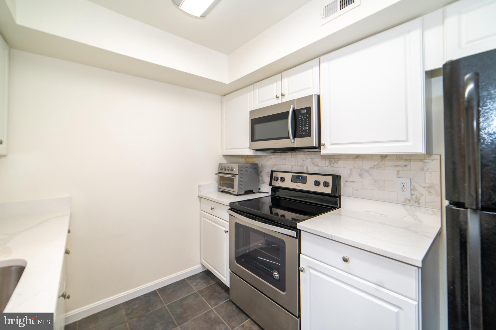 PONDS AT CENTREVILLE - Residential