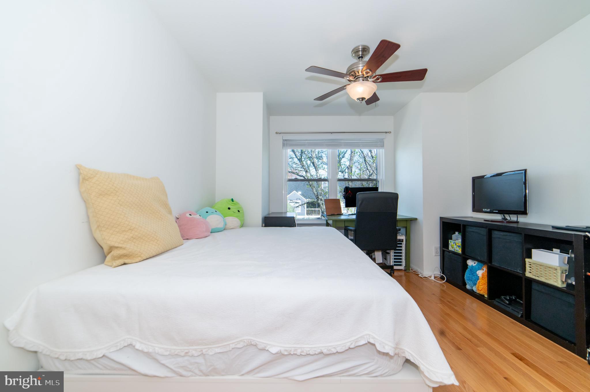 PONDS AT CENTREVILLE - Residential