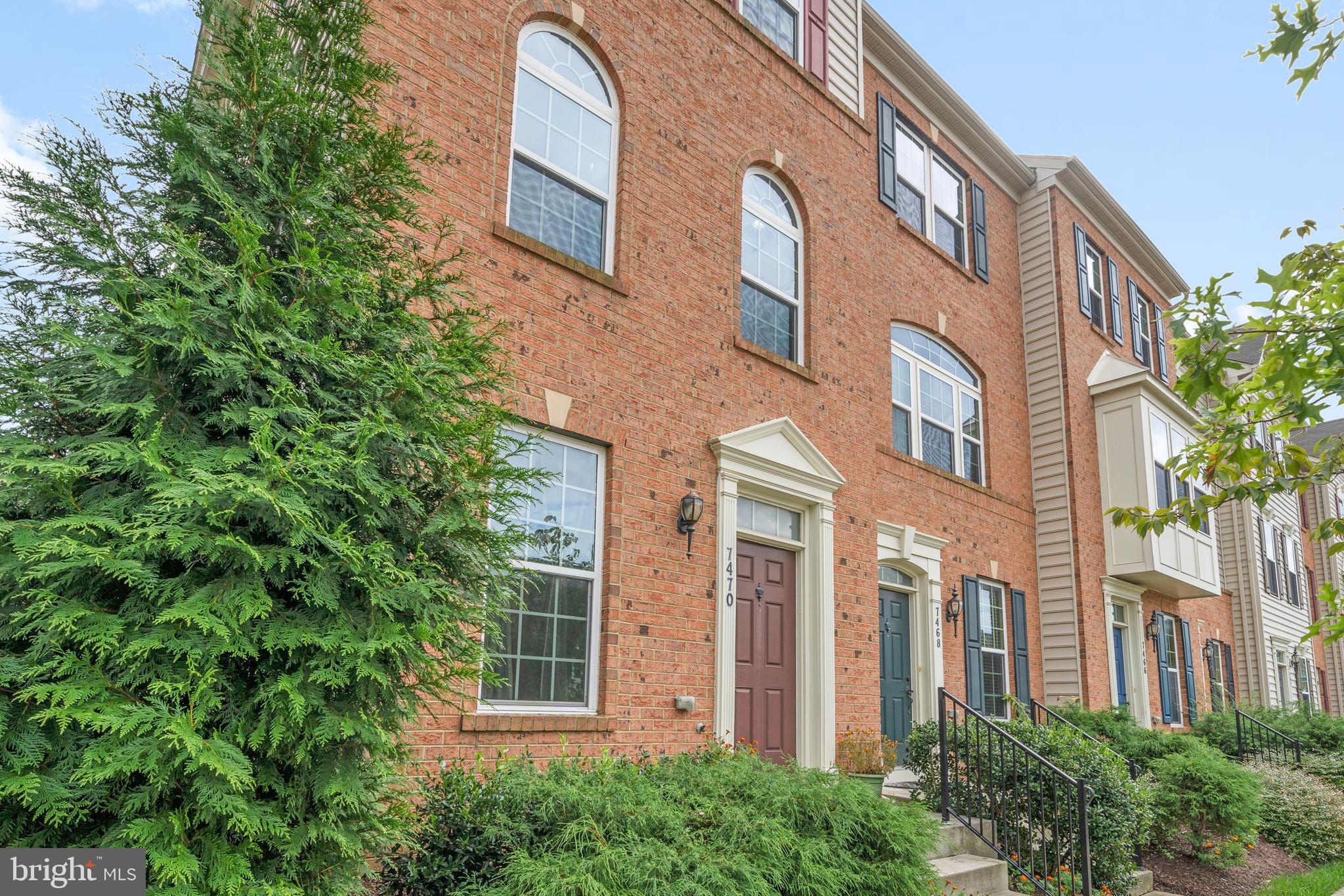 HOWARD SQUARE - Residential Lease