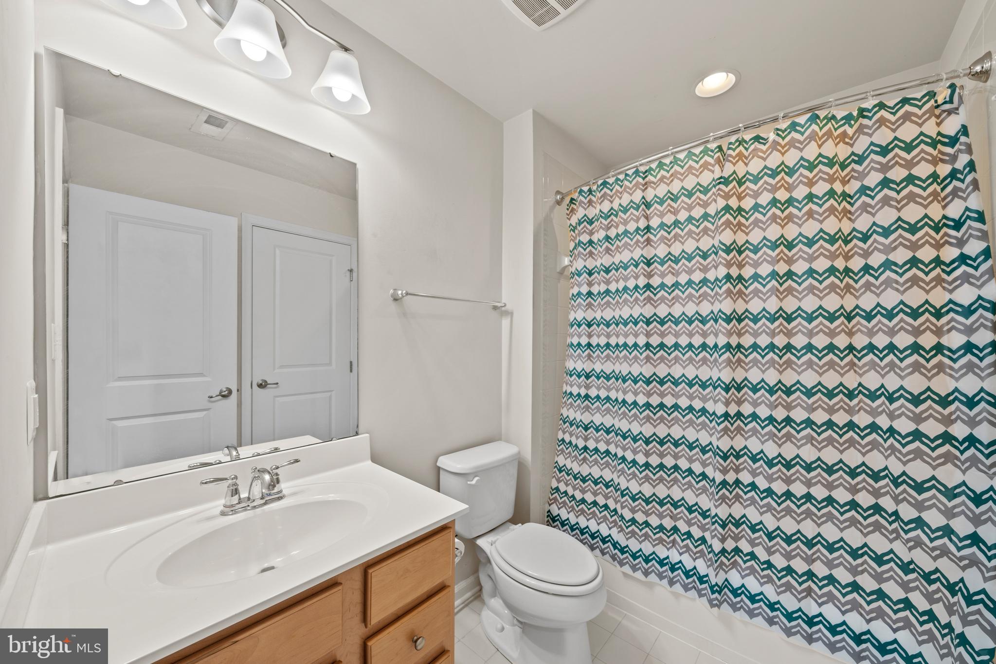 HOWARD SQUARE - Residential Lease