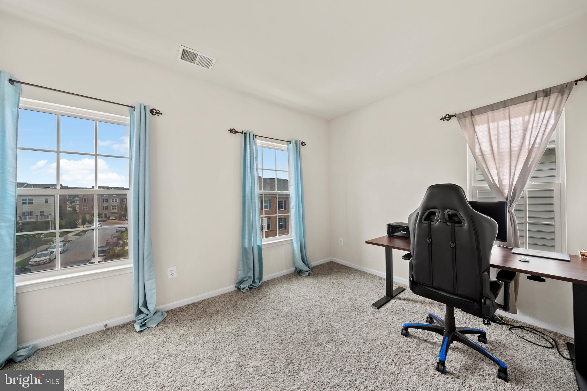 HOWARD SQUARE - Residential Lease